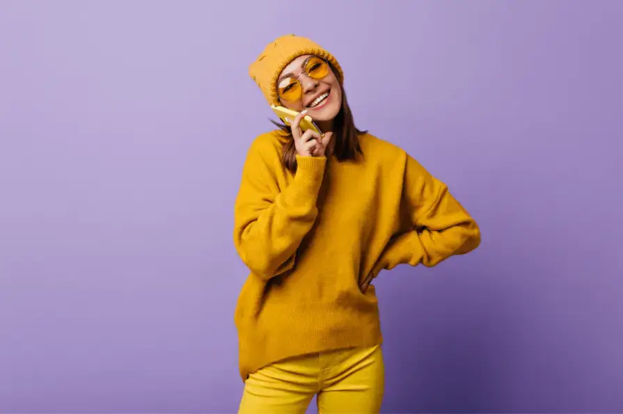 رنگهای مشابه یا رنگهای آنالوگ در پالت رنگی یکسان قرار دارند.