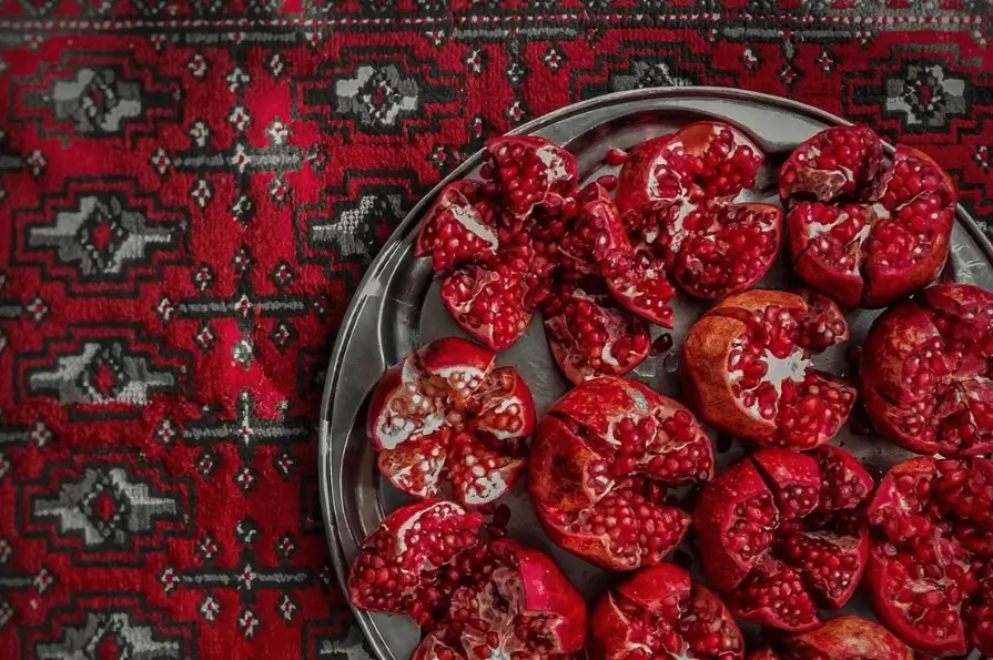 ۱۰ ایده خاص و شیک برای استایل شب یلدا ۱۴۰۴