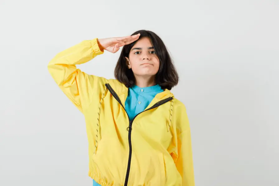 در این مطلب، جدیدترین مدل‌ های بارانی دخترانه ۱۴۰۴ را بررسی می‌کنیم