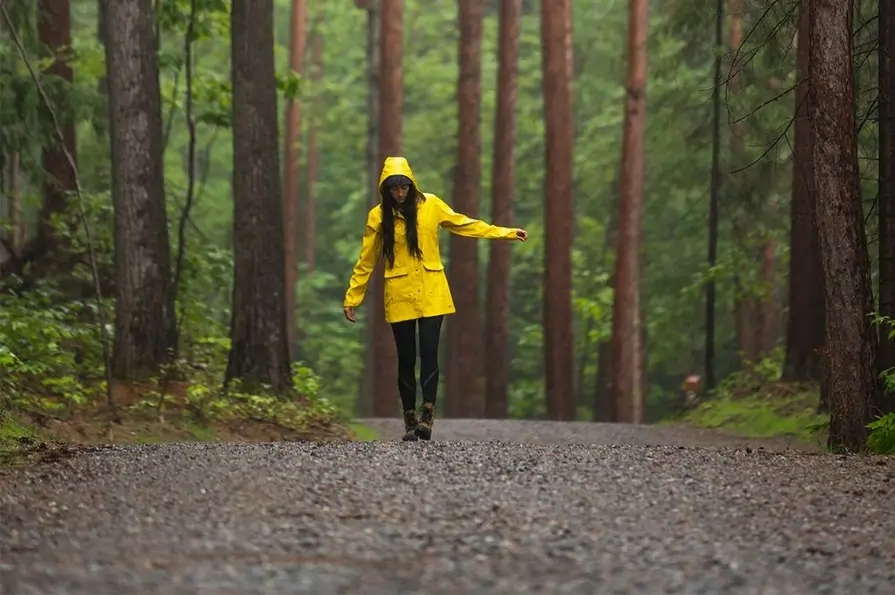 مدل بارانی زنانه ۱۴۰۴