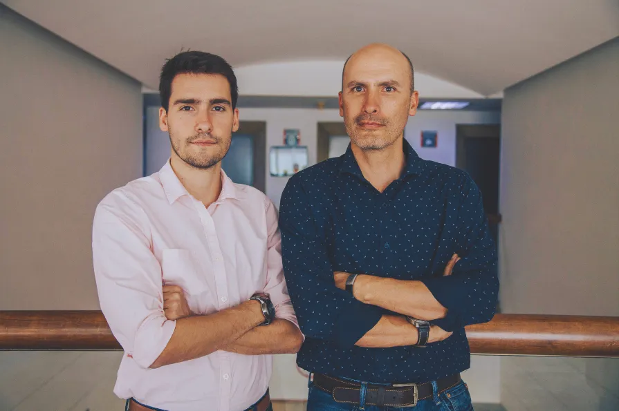 اشتباهات رایج در استایل رسمی بدون کت